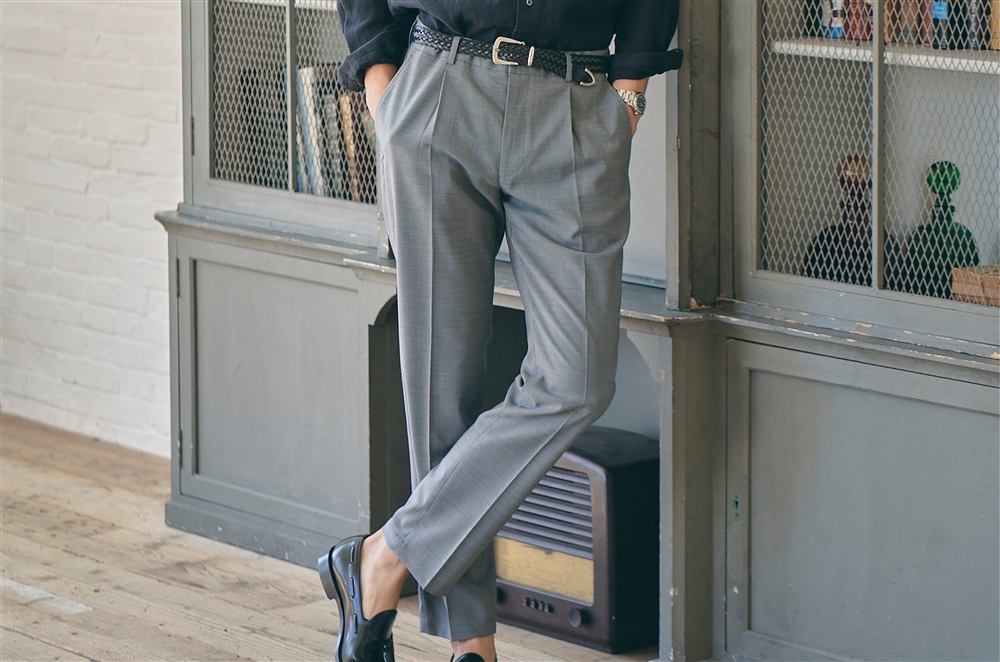 パンツの「タック」とは?